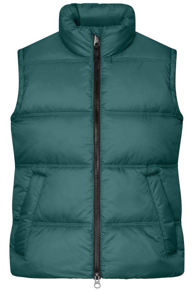 Smoky-green (ca. Pantone P 123-8 U)