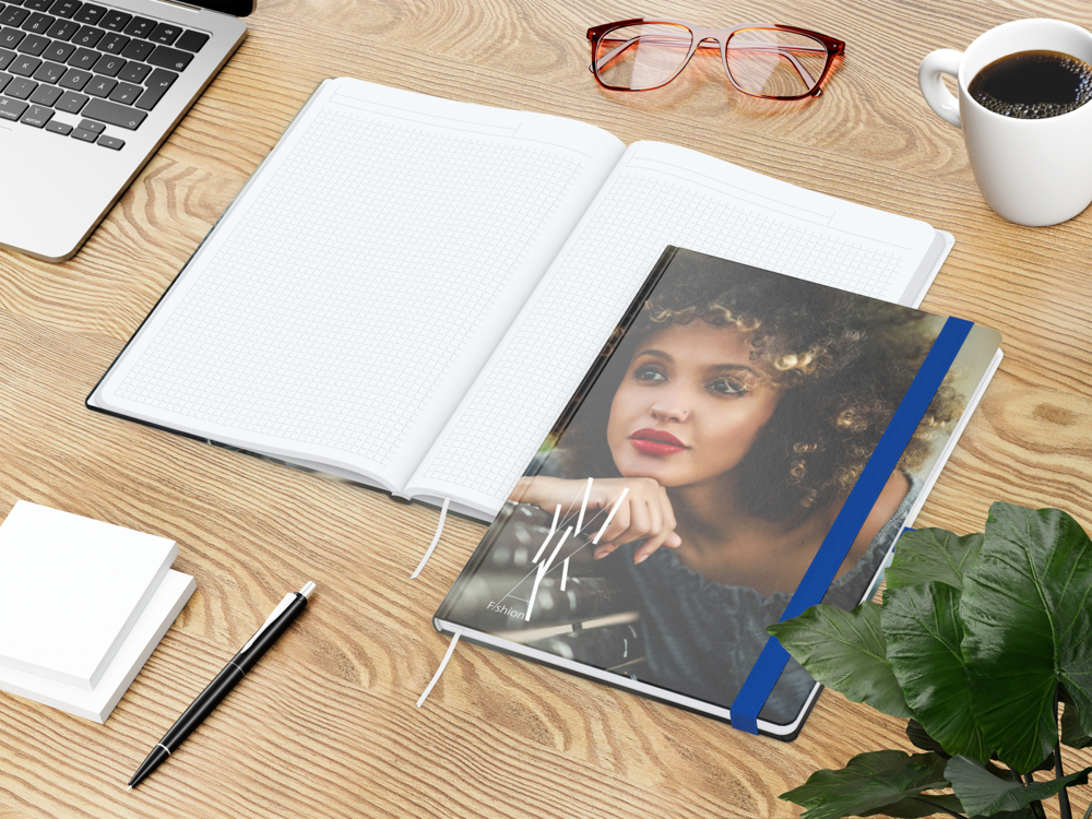 Notizbuch Match-Book, A4, White, Winkelkaro, glänzend, mittelblau