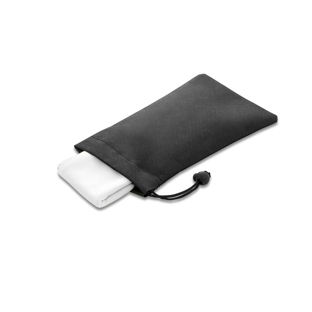 BERNAL. Sporthandtuch aus recyceltem Polyester (100% rPET) dient zur Erfrischung mit Vliesstoffbeutel - Weiß